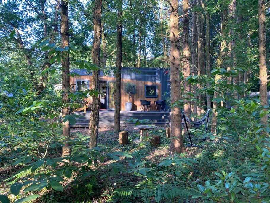 Tiny house sur terrain boisé à 10 mn de la mer Férel Eksteriør bilde
