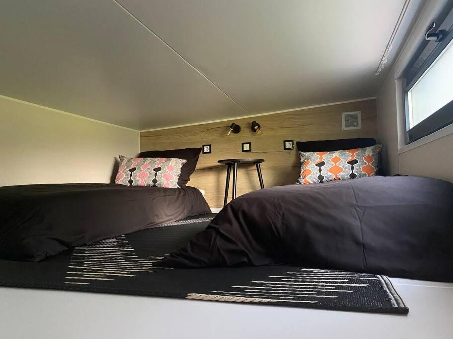 Tiny house sur terrain boisé à 10 mn de la mer Férel Eksteriør bilde