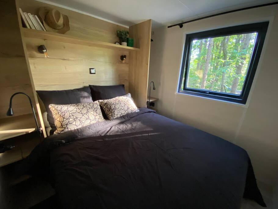 Tiny house sur terrain boisé à 10 mn de la mer Férel Eksteriør bilde